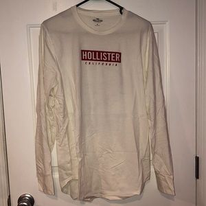 Hollister Black Friday 2018 tee